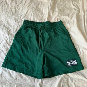 Aritzia TNA Basketball Shorts Size Medium